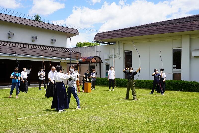 弓道体験の様子