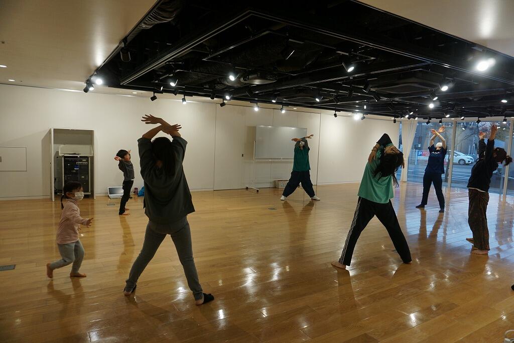 ダンス体験の様子